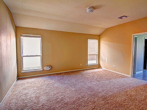 4th image of 4818 Upland Dale Ct