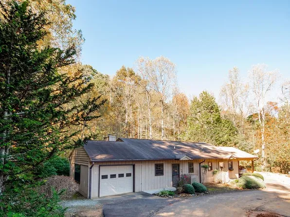 91A Woodside Villas Dr, Franklin, NC 28734