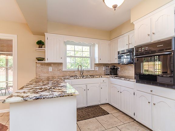 2nd image of 327 Abbey Ln