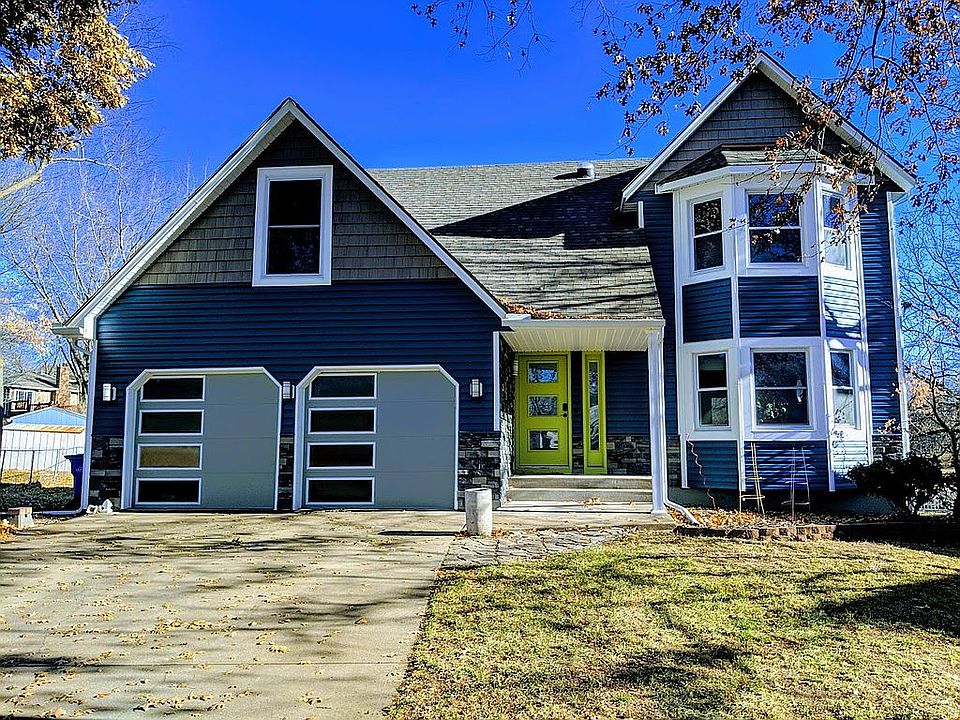 1st image of 1004 E Johnston Cir