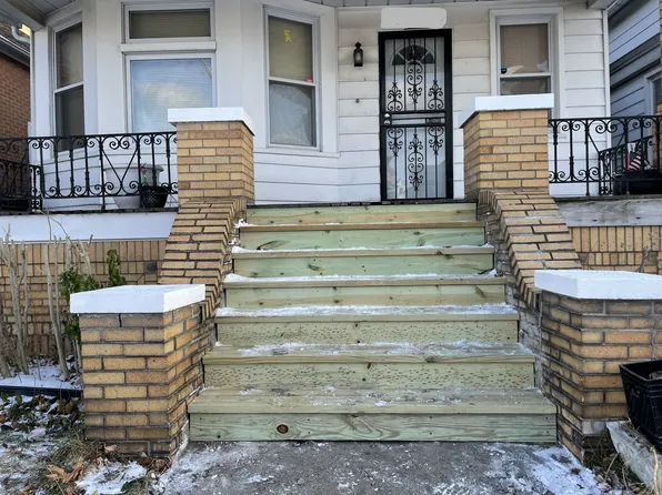 (undisclosed Address), Hamtramck, MI 48212