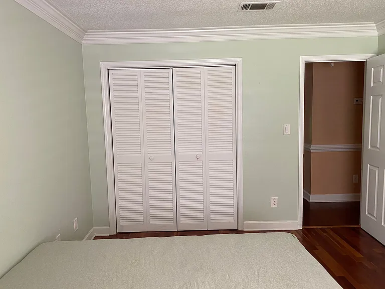 1364 Lawndale Rd — Photo 15