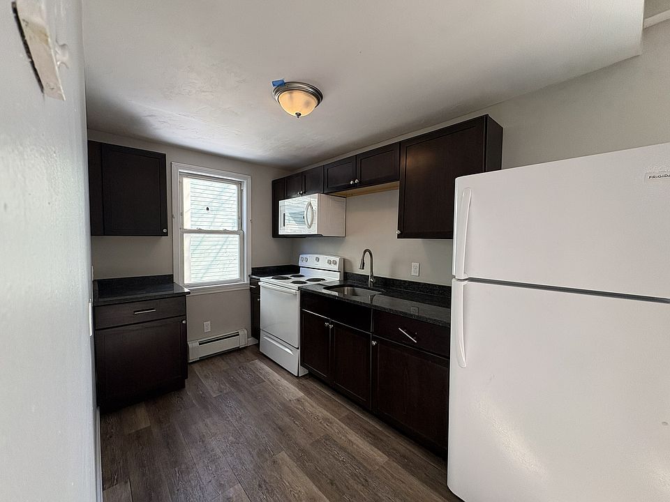 1st image of 171 Pleasant St #1