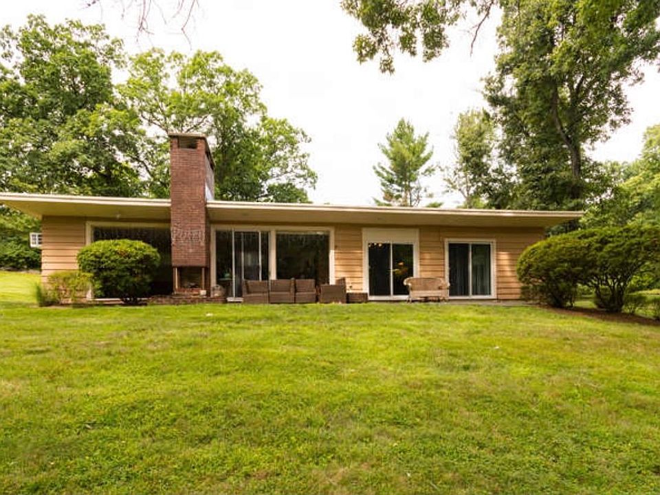 1st image of 36 Westerly Ln