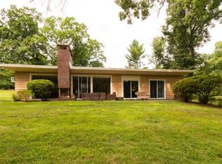 36 Westerly Ln, Thornwood, NY 10594