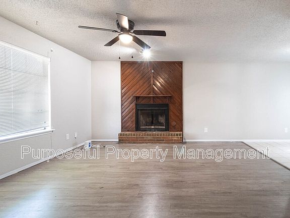 3rd image of 313 Belmont Dr