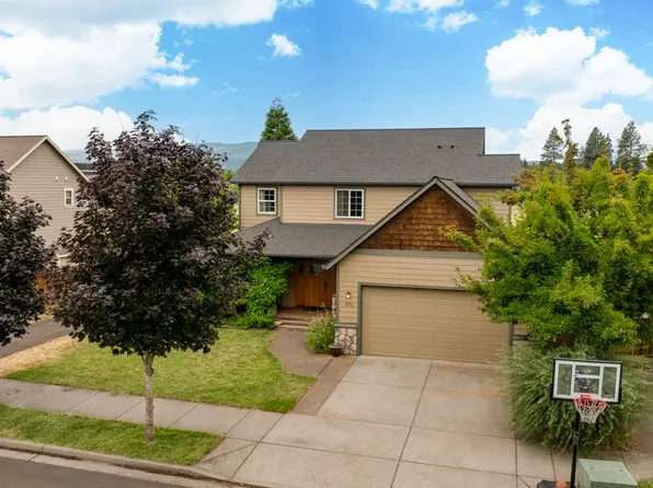 1572 5th St, Hood River, OR 97031