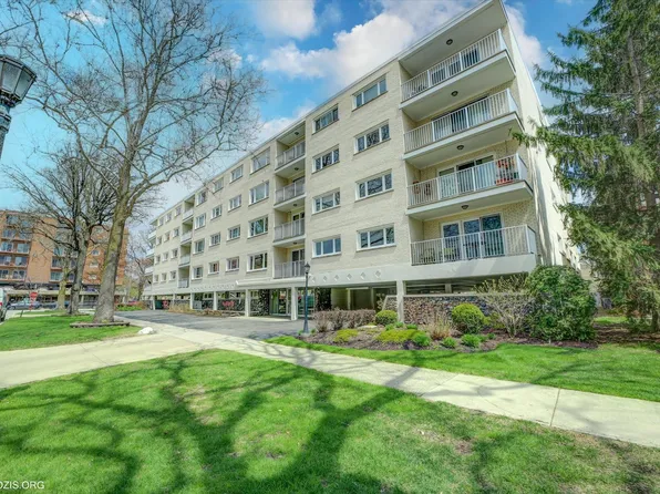 1535 Forest Ave APT 504, River Forest, IL 60305