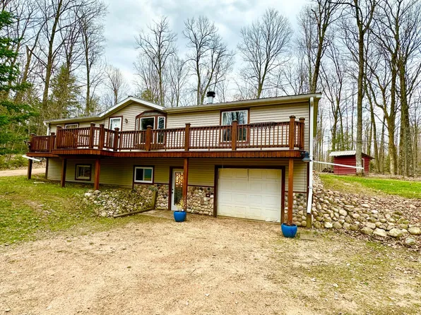 9581 Crystal Lake Ln, Pickerel, WI 54465