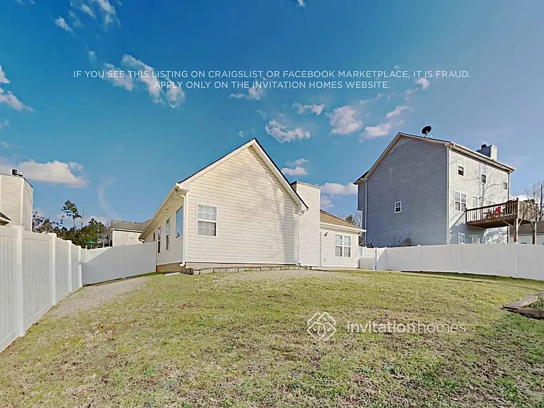 321 Saint Charles Ave — Photo 14