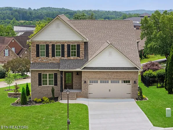 180 Hatteras Cir, Lenoir City, TN 37772