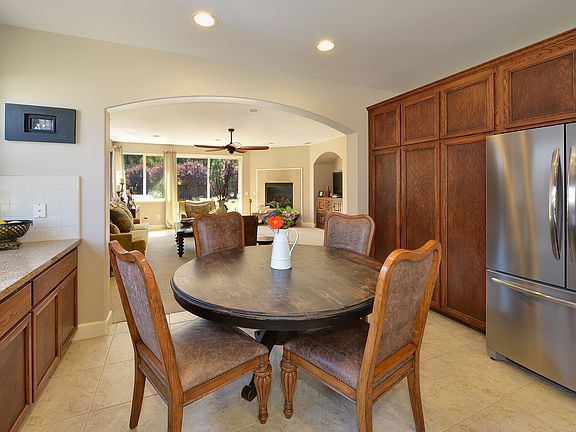 5th image of 225 Haehl Creek Ct