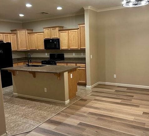 3rd image of 15371 W Columbine Dr