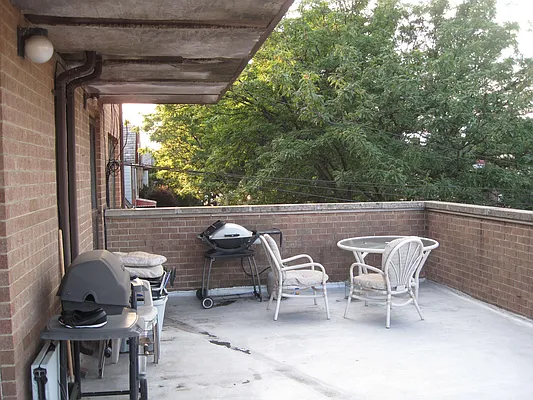 Rented by 18 REALTY | media 10