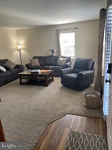 116 Spruce Ct — Photo 3