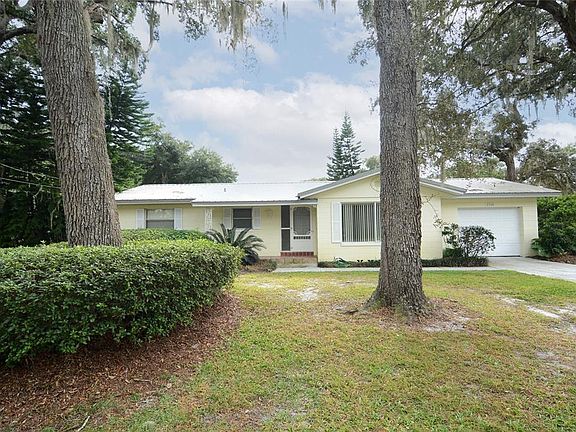 3rd image of 2246 Mimosa Ln
