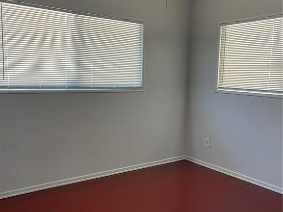 4th image of 25437 E Edgemont Dr