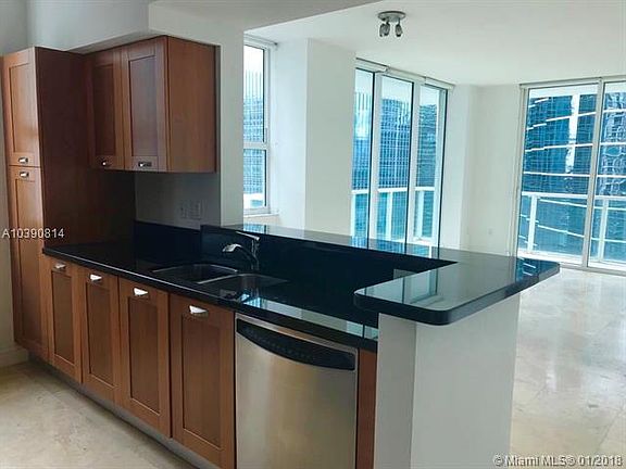 5th image of 186 SE 12th Ter APT 1904