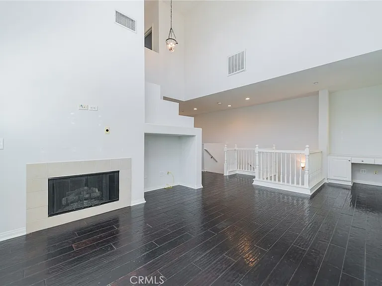 128 Coral Rose — Photo 12