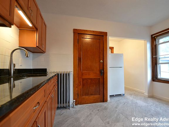 69 Hobart St. #1 Boston - Brighton Unit Photo 3