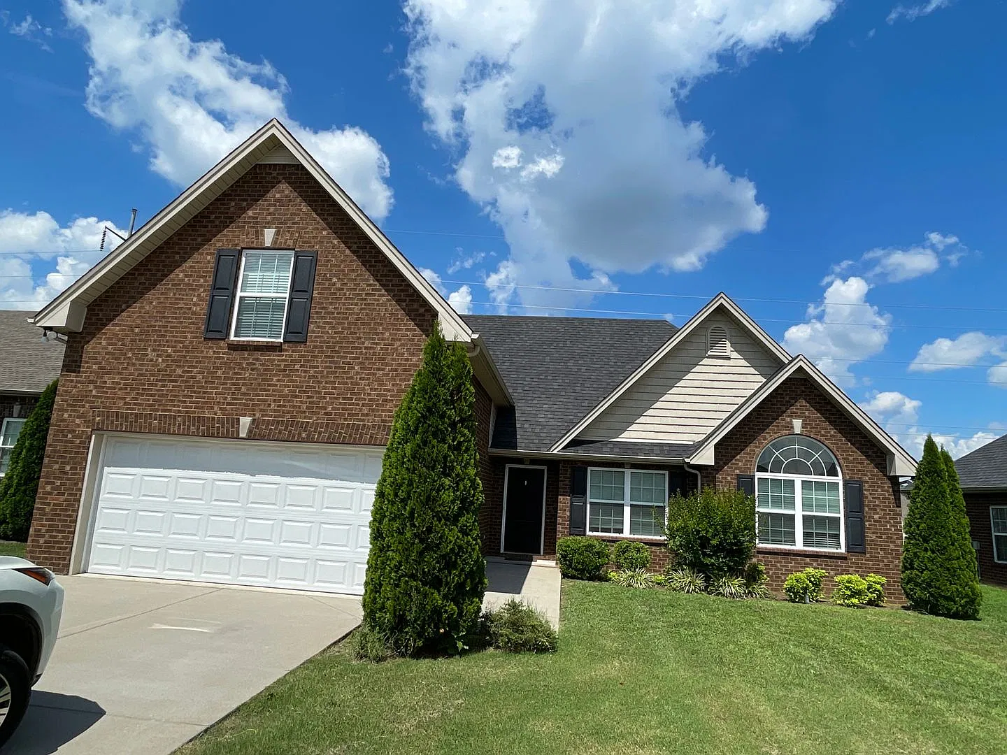 Executive Living! — Photo 2