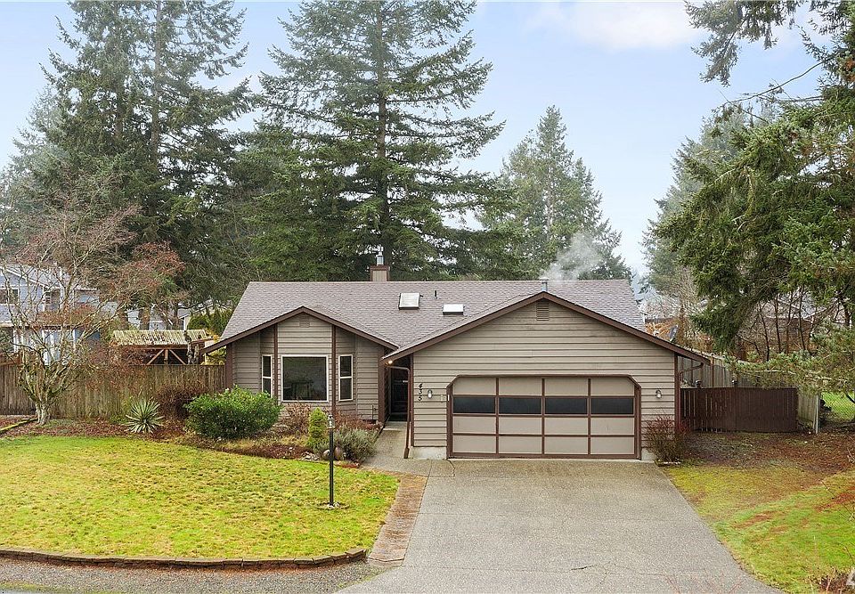 1st image of 435 Sawmill Ct SE
