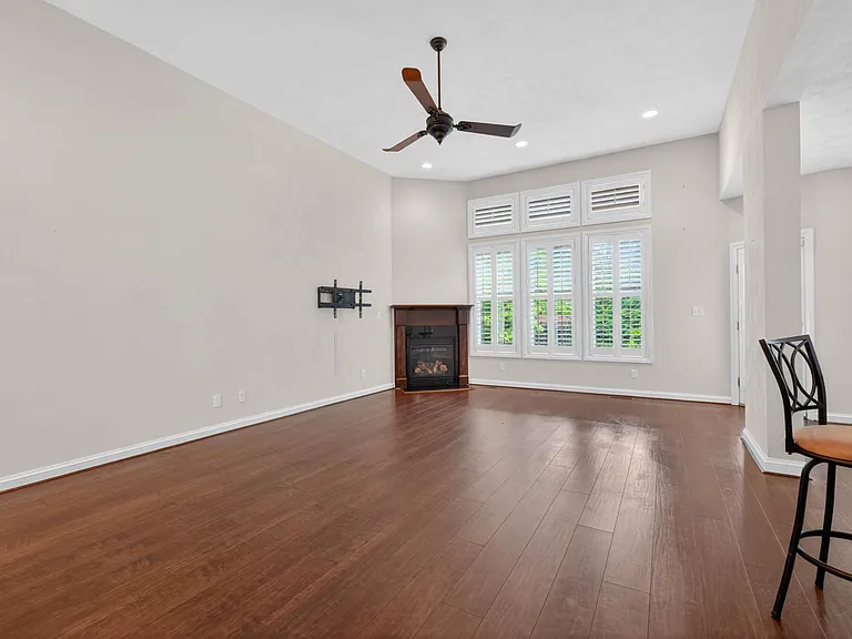 1023 Caton Dr — Photo 15