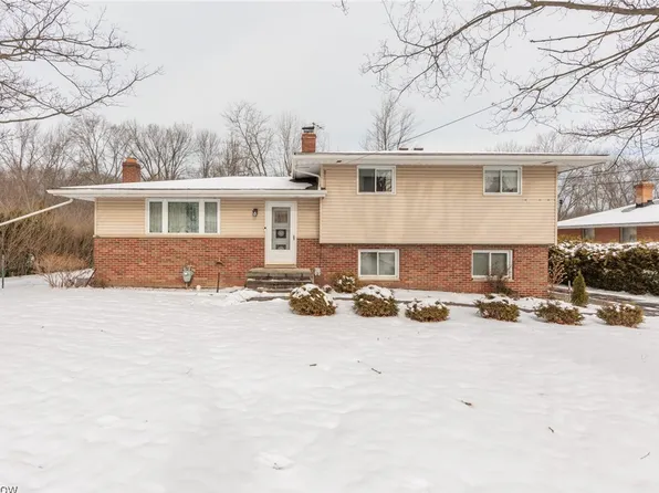 14430 Drake Rd, Strongsville, OH 44136