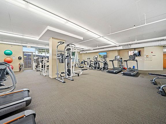 Building gym