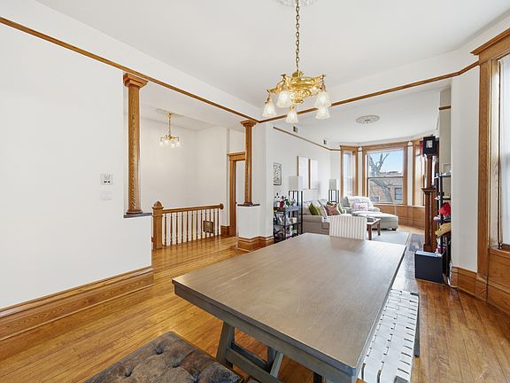 5th image of 849 W Newport Ave #3
