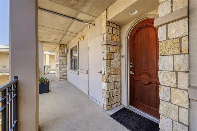 1812 West Ave #501 — Photo 4