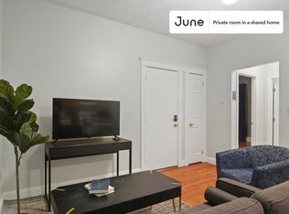 29 Cummings Rd #1-D, Brighton, MA 02135