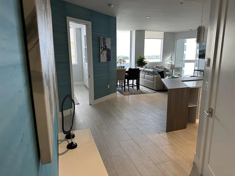 1617 N Flagler Dr — Photo 3