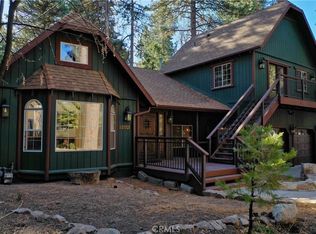 31721 Luring Pines Dr, Running Springs, CA 92382