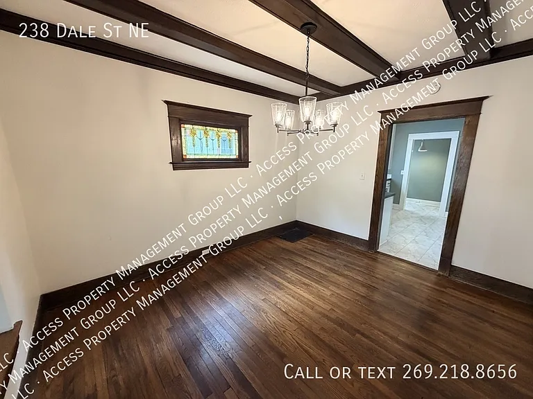 238 Dale St NE — Photo 12