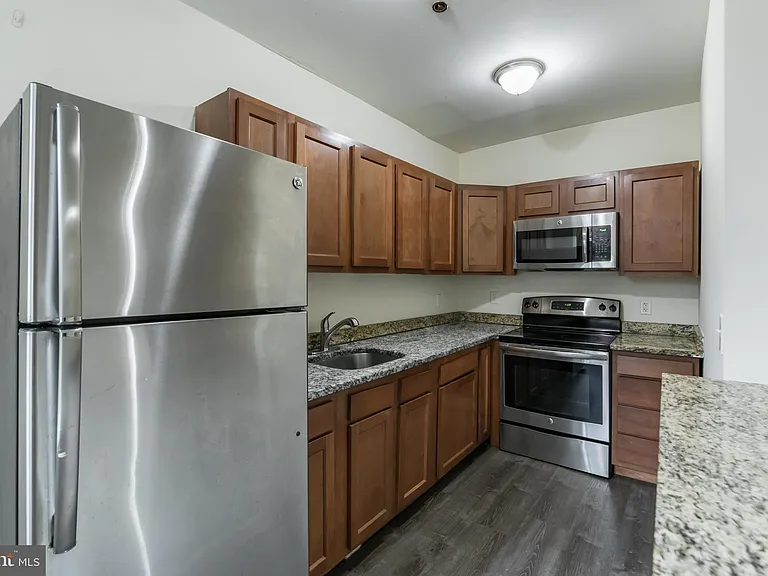 1501 W Allegheny Ave #204 — Photo 5