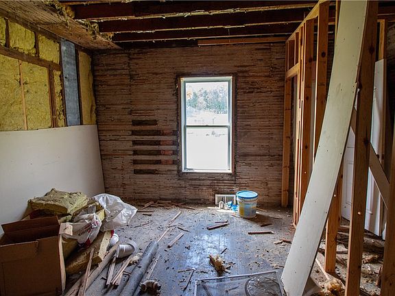 5th image of 3232 Piatt Ave