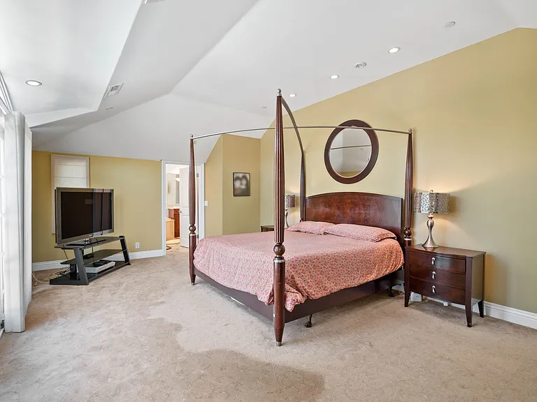 1236 Rose Ave — Photo 19
