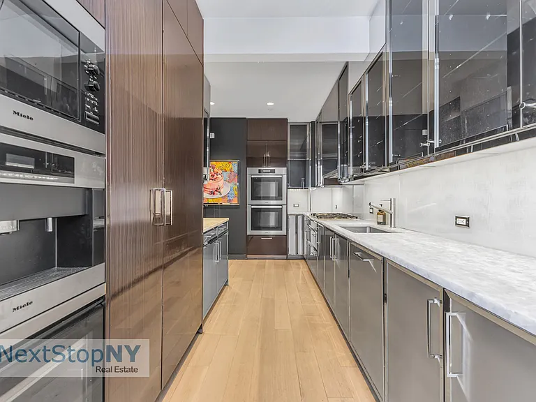 20 W 53rd St #36A — Photo 4