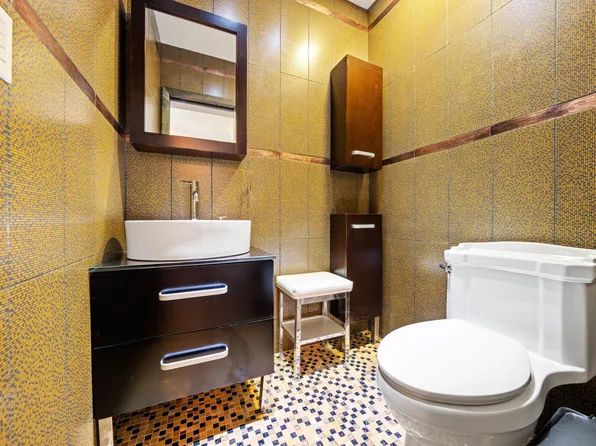 2607 Avenue O image 6 of 10