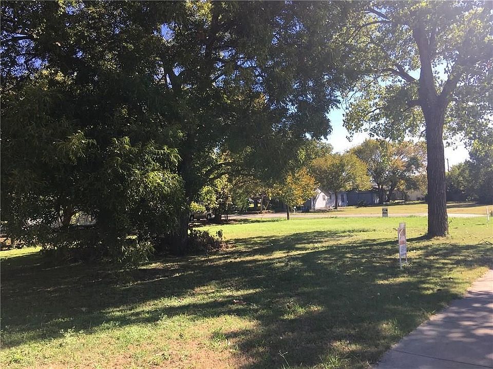 2nd image of 9040 4th St