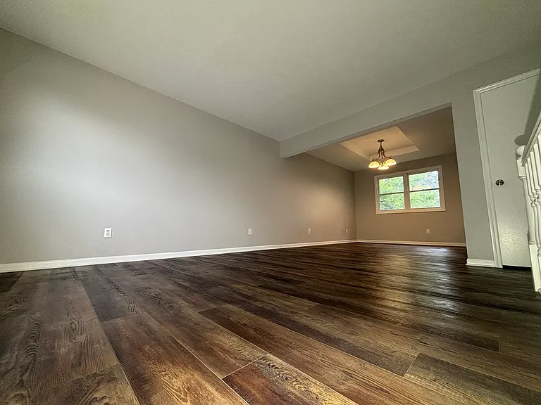 13511 Grover St — Photo 6