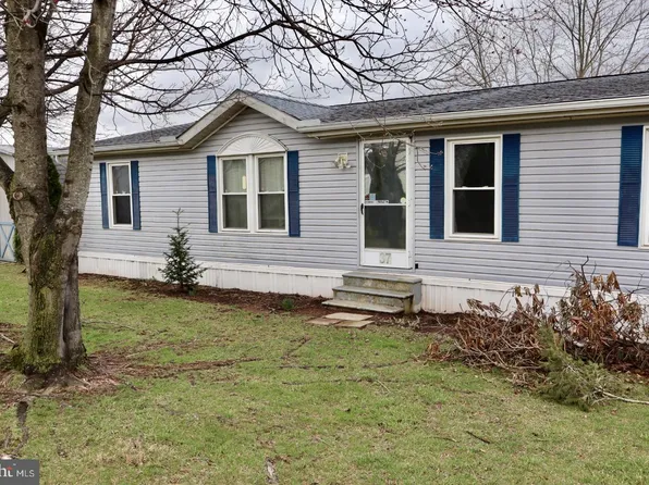 37 Mountain View Ter, Newville, PA 17241