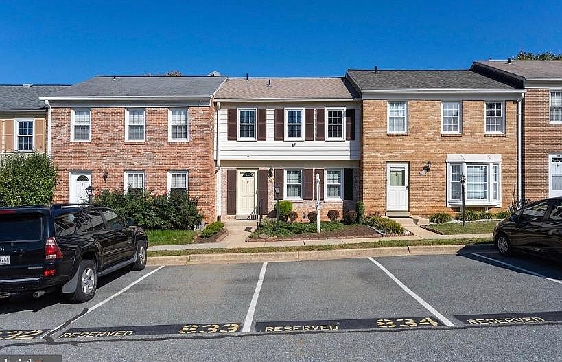 1st image of 206 Pender Pl