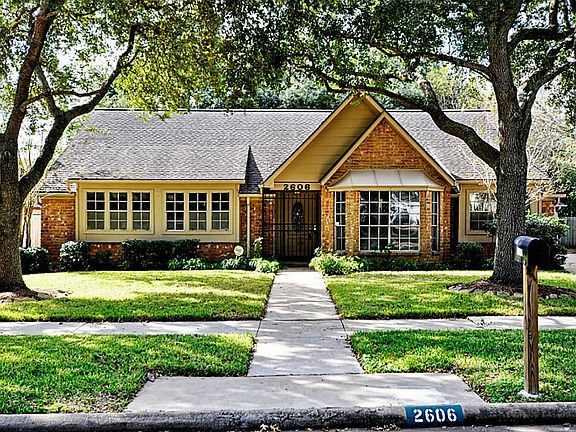 2nd image of 2606 Hodges Bend Cir