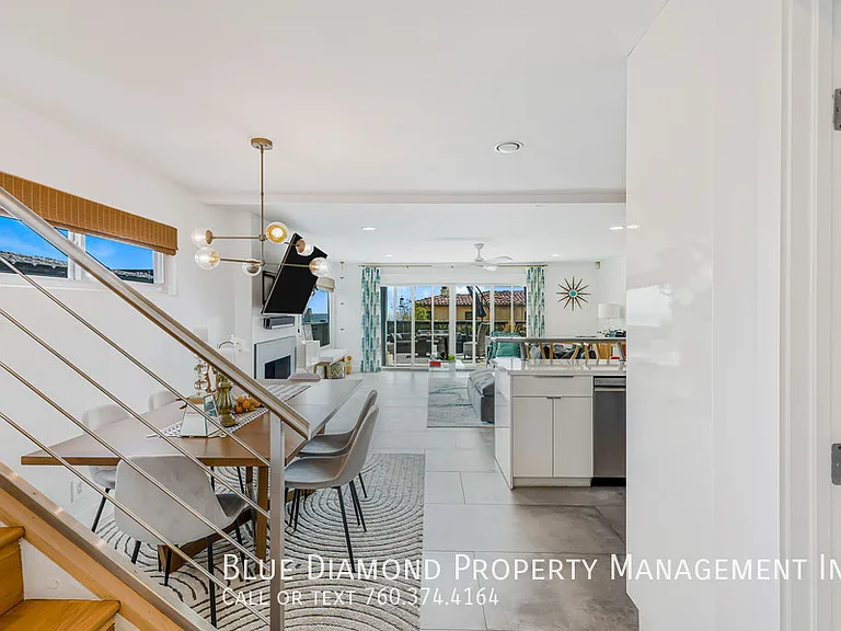 2020 Cambridge Ave — Photo 10