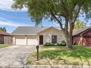 1832 Oriole Dr, League City, TX 77573