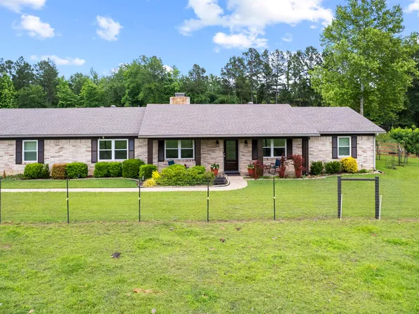 567 Quail Ln, Longview, TX 75602