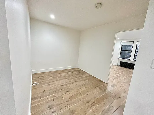 Rented by Vertical Real Estate LLC | media 2