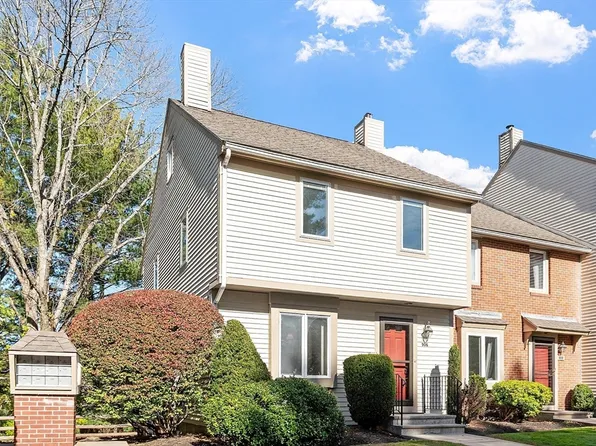 906 Lewis O Gray Dr #906, Saugus, MA 01906